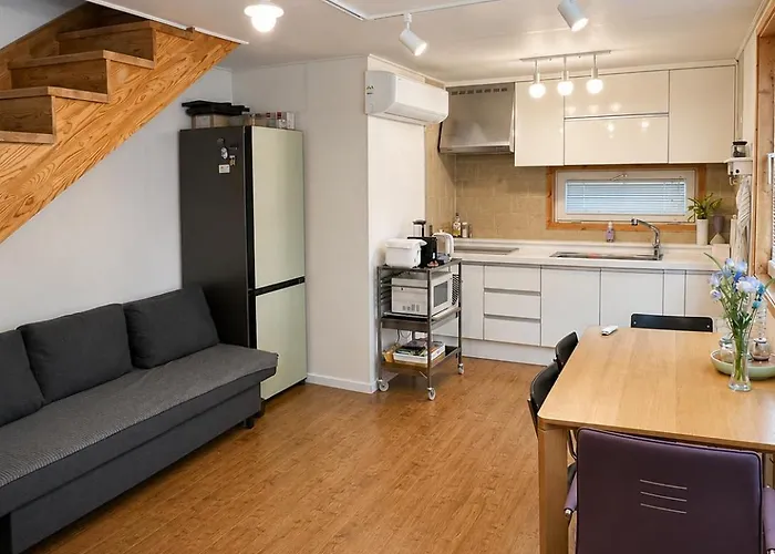 Apartamento Apricot Namsan, Duplex Near Station And Gwanghwamun Seúl